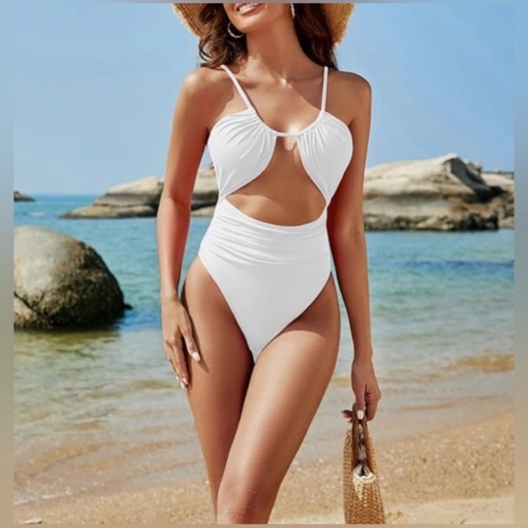 NWT BLOOMING JELLY One Piece Swimsuit Tummy Control Cheeky High Cut Out Size Sm - Picture 1 of 11